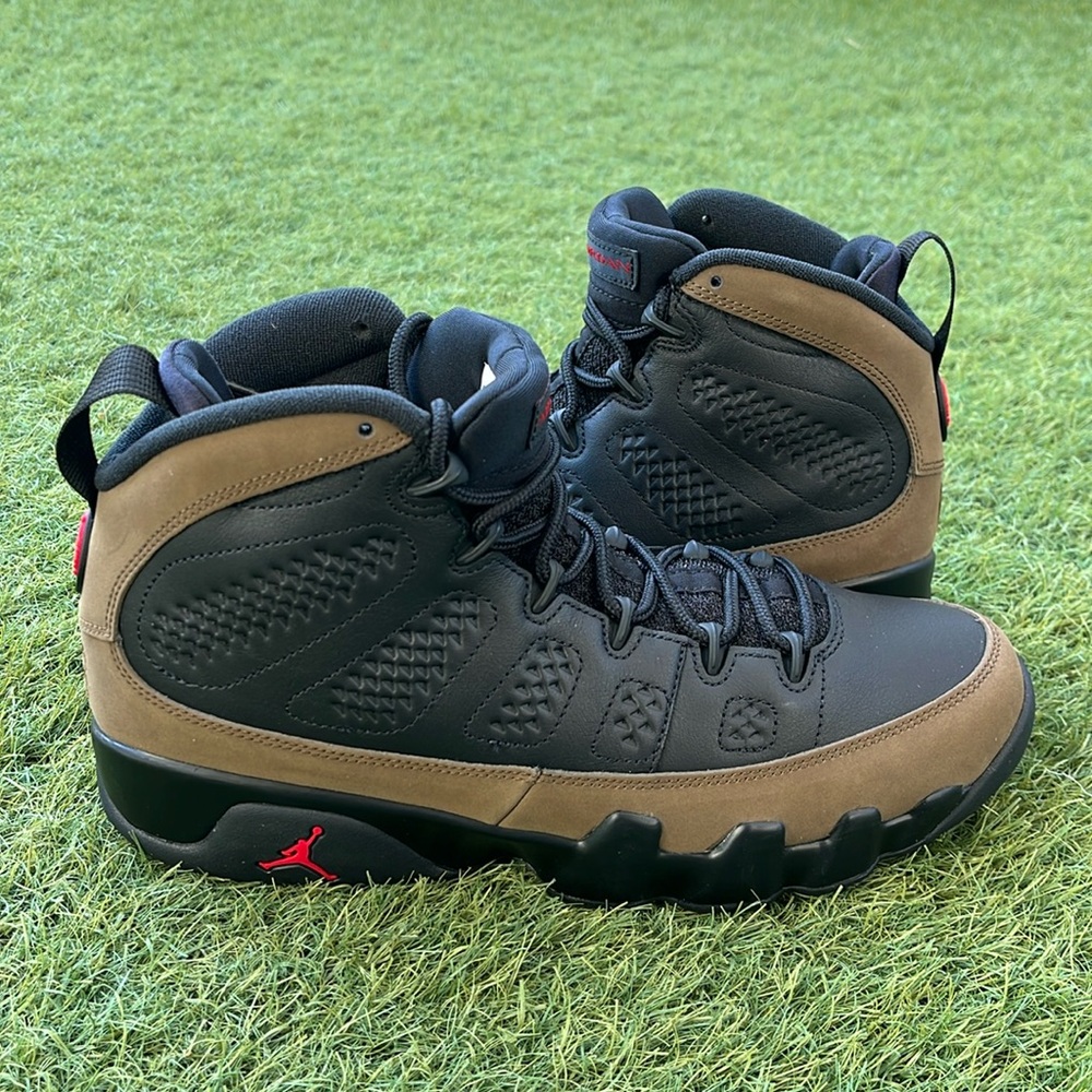 Air Jordan 9 Retro